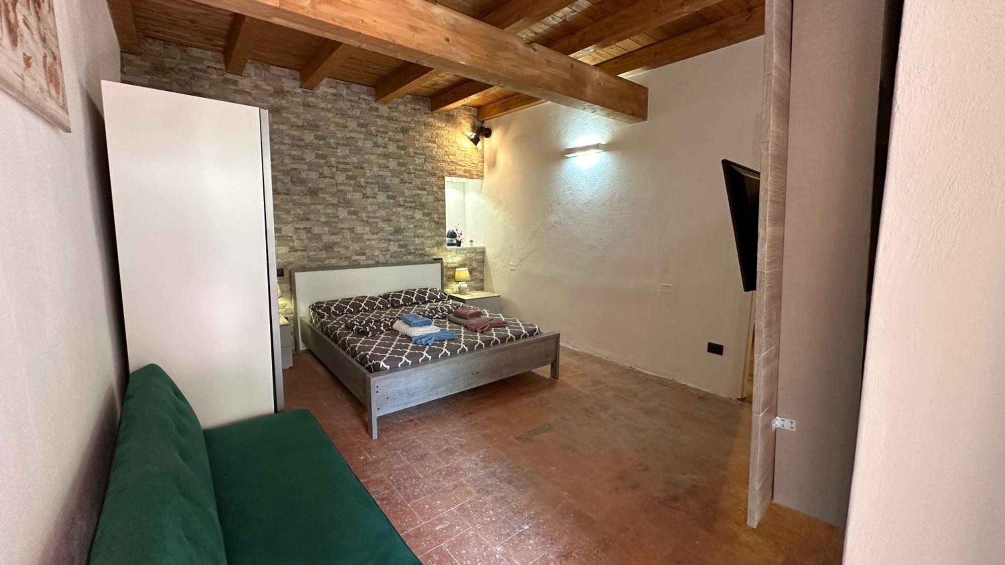 Appartamenti In Centro Storico A 15 Min Dal Lago D'Iseo - Free Wi-Fi - Ac Pallazzolo sullʼOglio Esterno foto